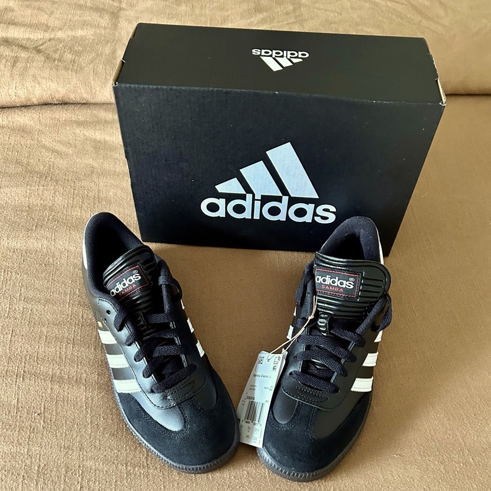 Brand New Adidas Samba Classic